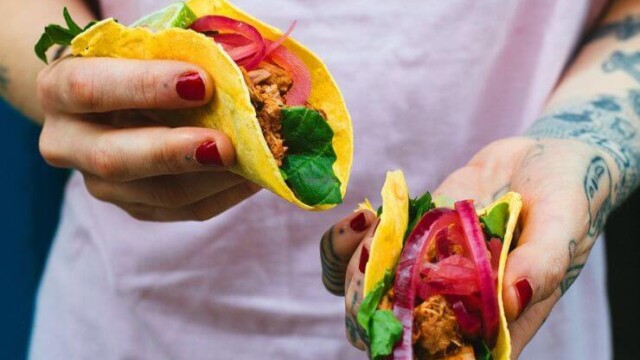 Vegan queer bar en Madrid: Oveja Negra Vegana