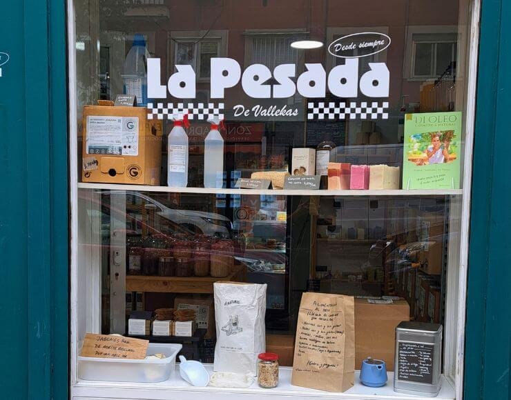 Tienda a granel de alimentación y limpieza en Vallecas, La Pesada